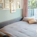 The Oldbrook Garden Flat